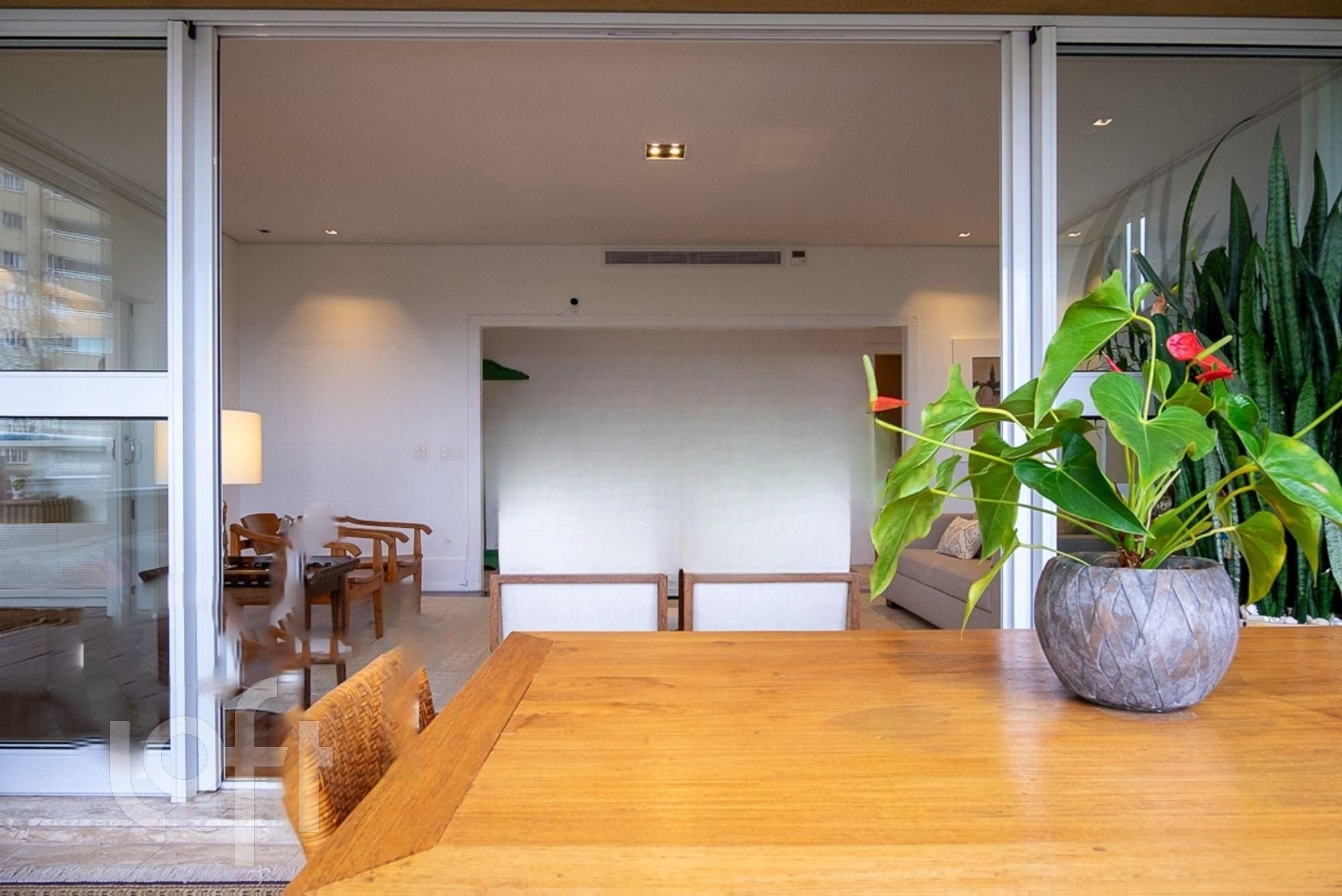 Apartamento, 3 quartos, 264 m² - Foto 1