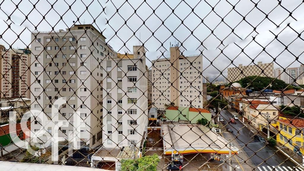 Apartamento à venda com 2 quartos, 64m² - Foto 2