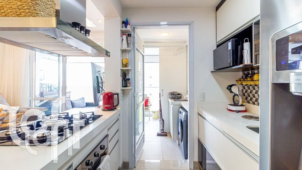 Apartamento à venda com 2 quartos, 76m² - Foto 19