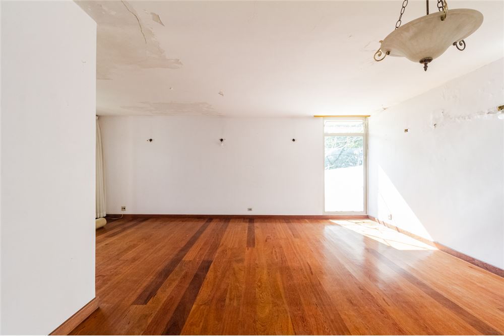 Casa à venda com 4 quartos, 307m² - Foto 23
