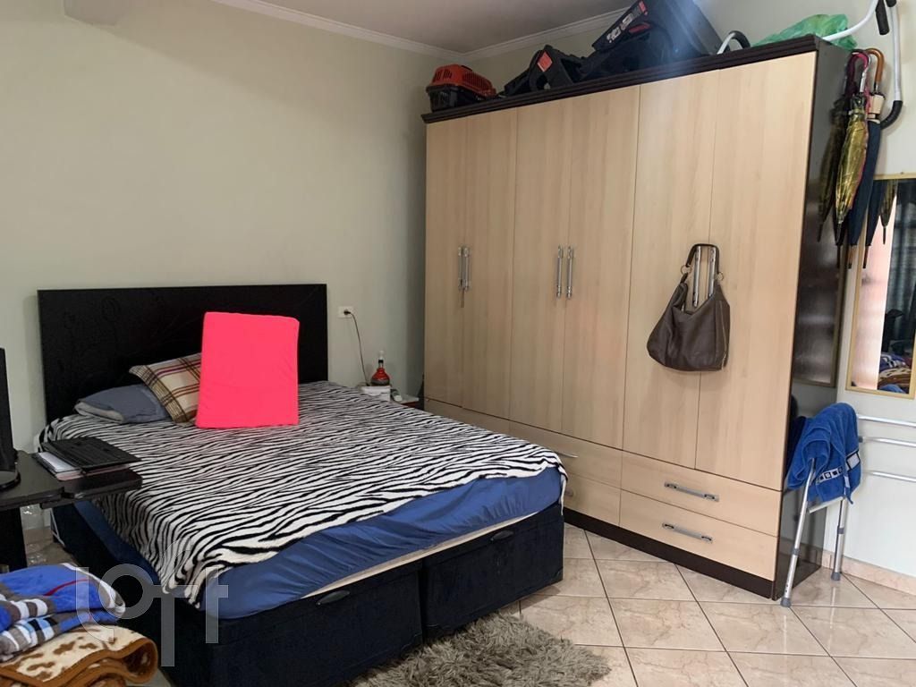 Casa à venda com 4 quartos, 250m² - Foto 18