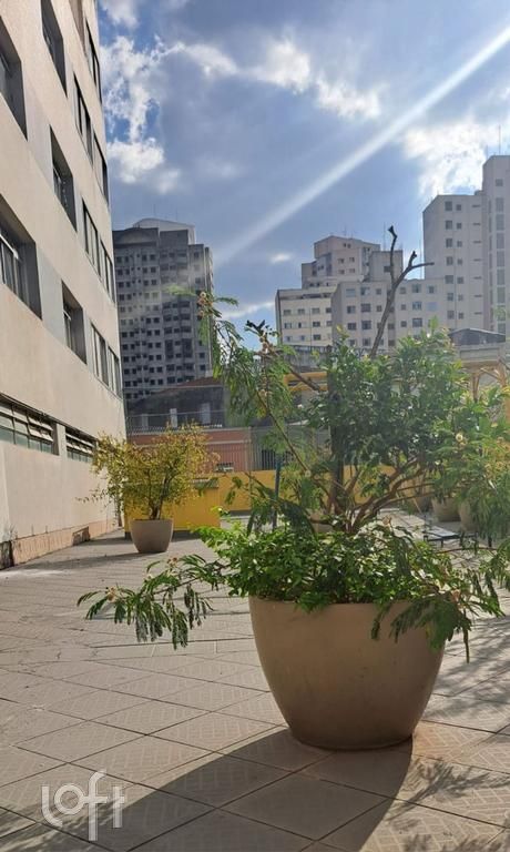 Apartamento à venda com 2 quartos, 74m² - Foto 31