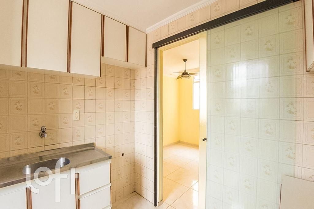 Apartamento à venda com 2 quartos, 43m² - Foto 19