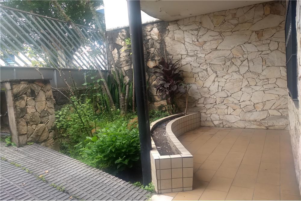 Casa, 5 quartos, 230 m² - Foto 2