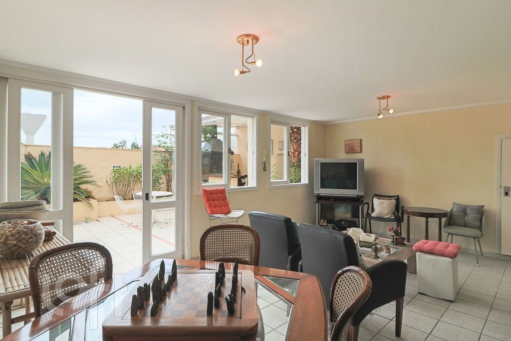 Casa à venda com 4 quartos, 276m² - Foto 4