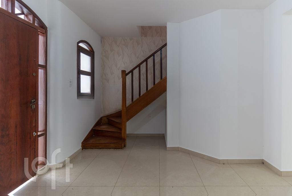 Casa à venda com 3 quartos, 210m² - Foto 14