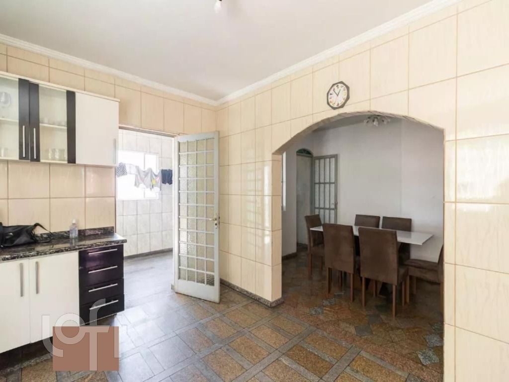 Casa à venda com 4 quartos, 200m² - Foto 18