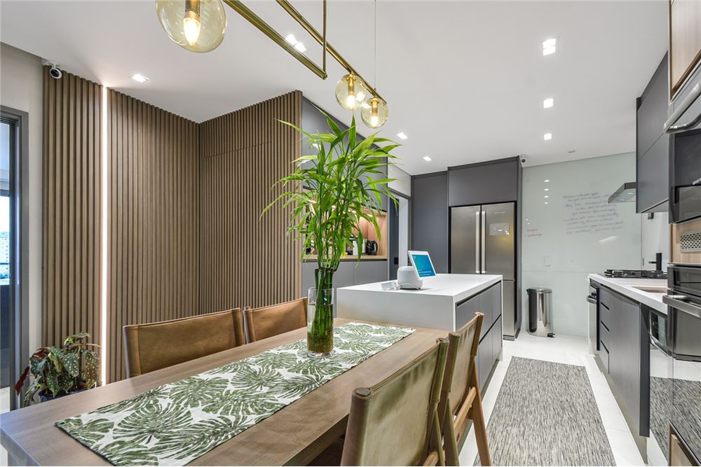 Apartamento à venda com 3 quartos, 131m² - Foto 1