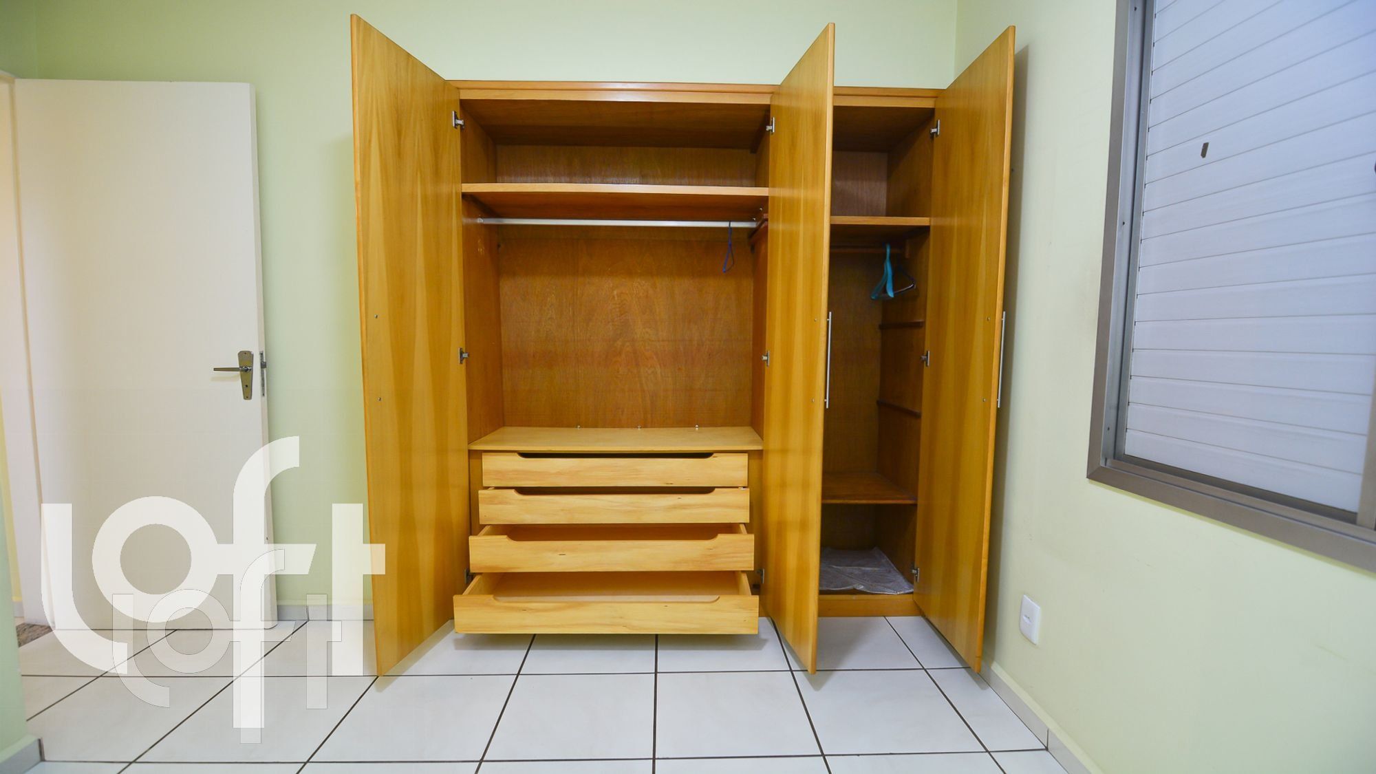 Apartamento à venda com 3 quartos, 70m² - Foto 3