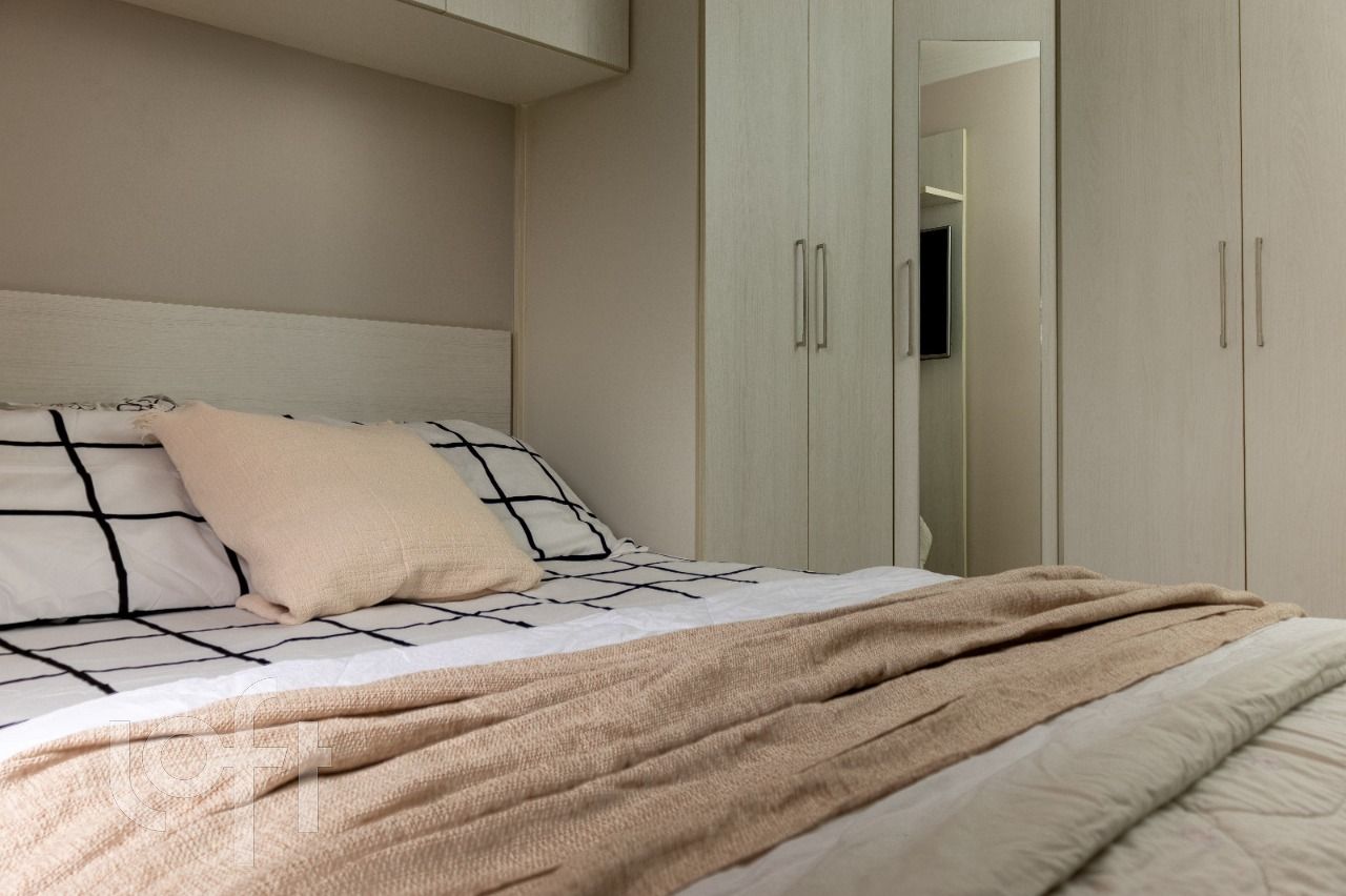 Apartamento à venda com 2 quartos, 48m² - Foto 17