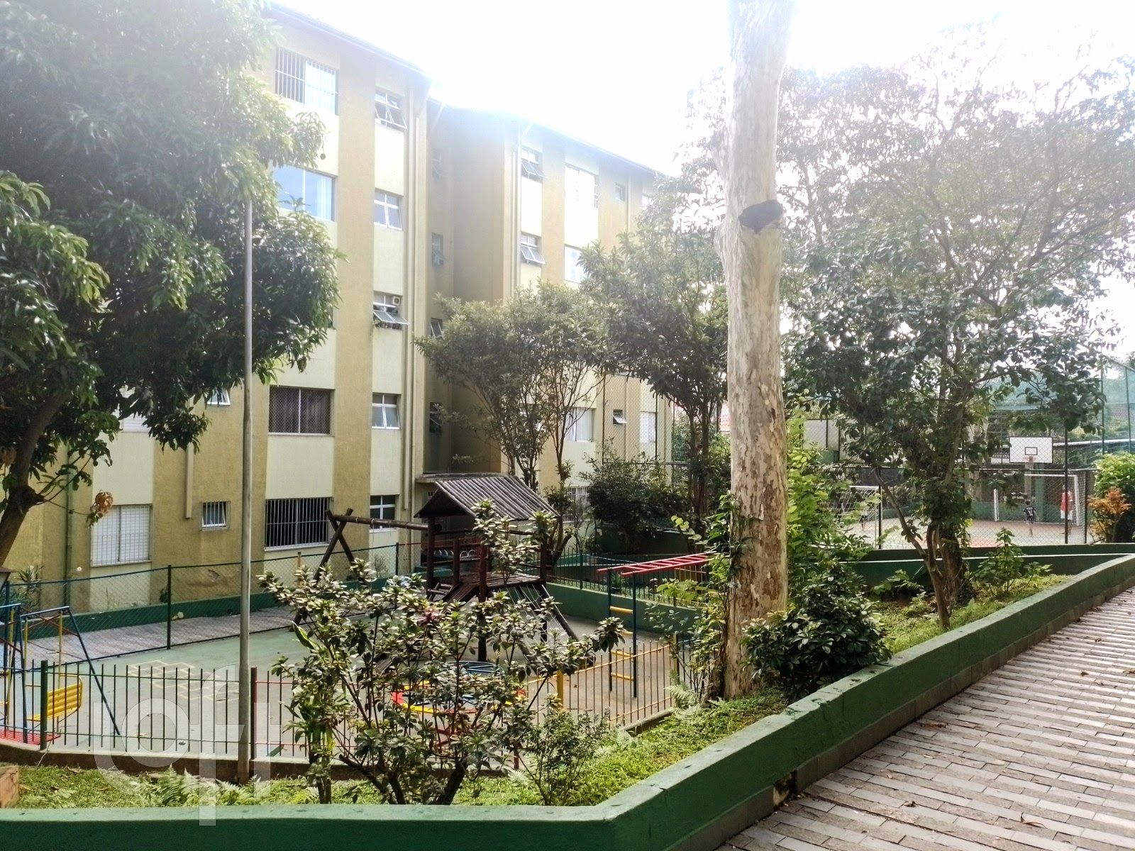 Apartamento à venda com 2 quartos, 75m² - Foto 20
