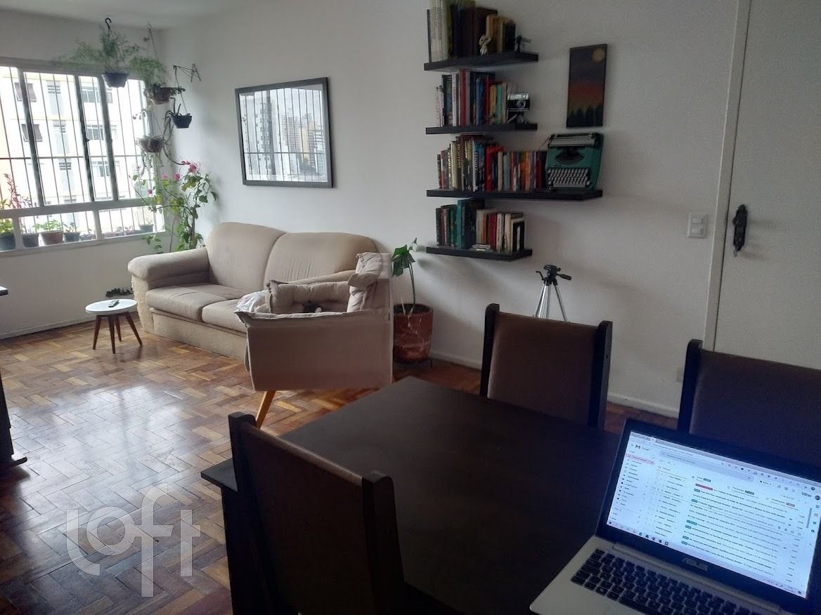 Apartamento à venda com 3 quartos, 75m² - Foto 2