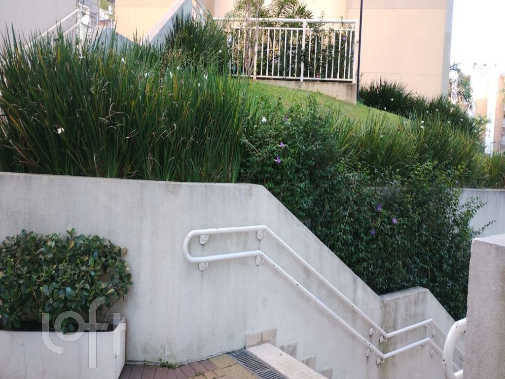 Apartamento à venda com 2 quartos, 40m² - Foto 24