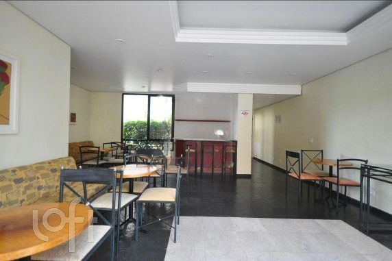 Apartamento à venda com 3 quartos, 70m² - Foto 18