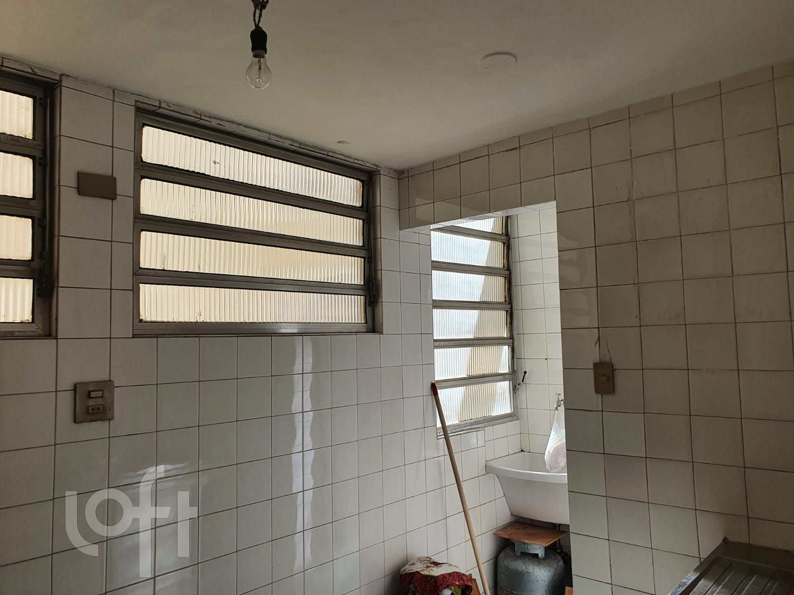 Apartamento à venda com 1 quarto, 32m² - Foto 6