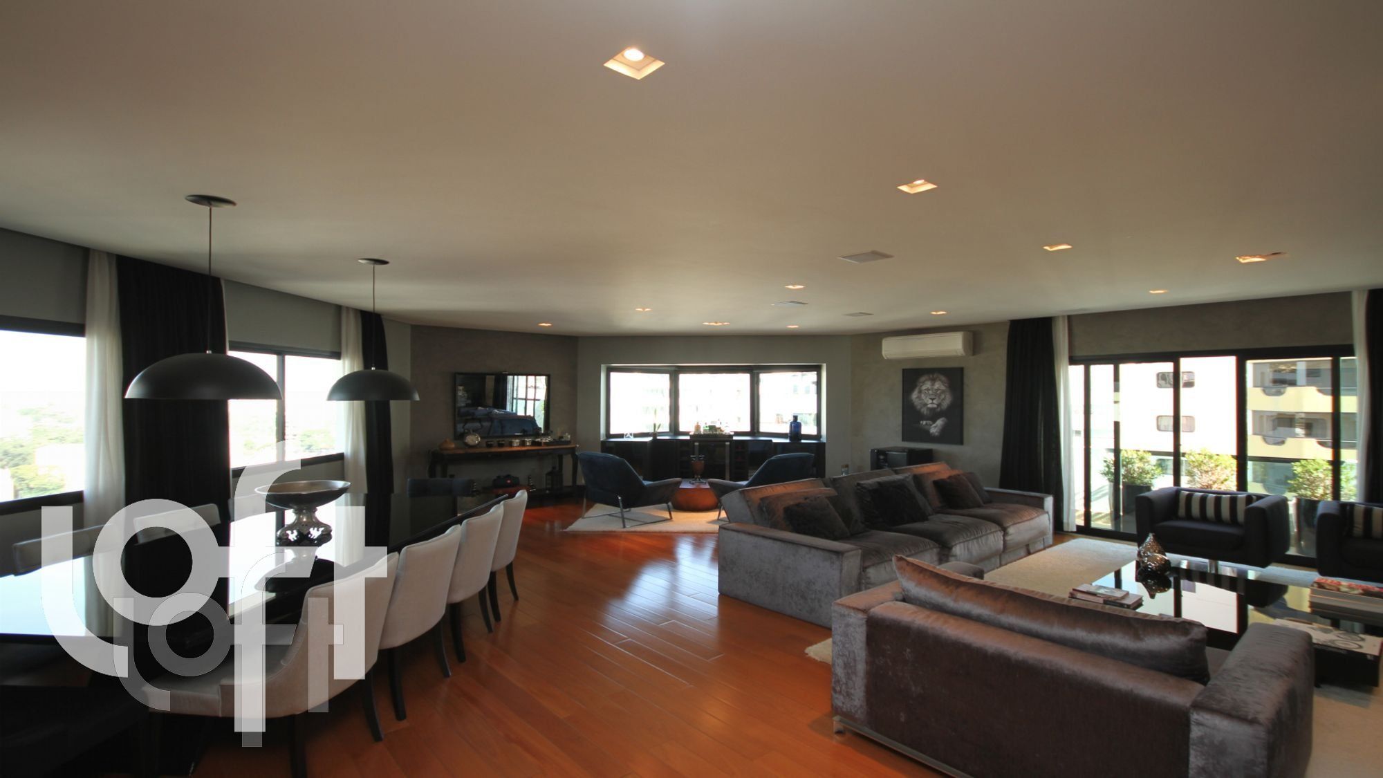 Apartamento à venda com 3 quartos, 200m² - Foto 1