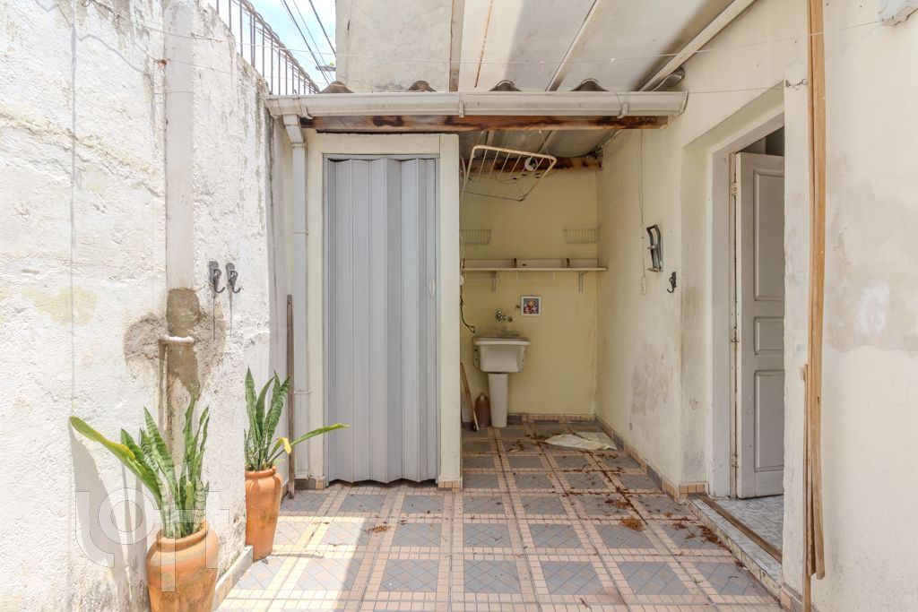 Casa à venda com 2 quartos, 64m² - Foto 19