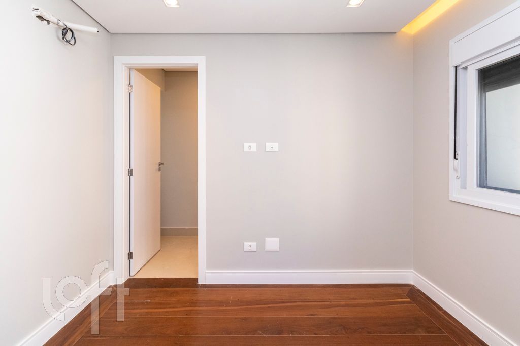Apartamento à venda com 4 quartos, 230m² - Foto 20