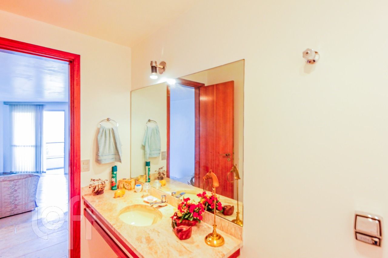 Apartamento à venda com 3 quartos, 188m² - Foto 32