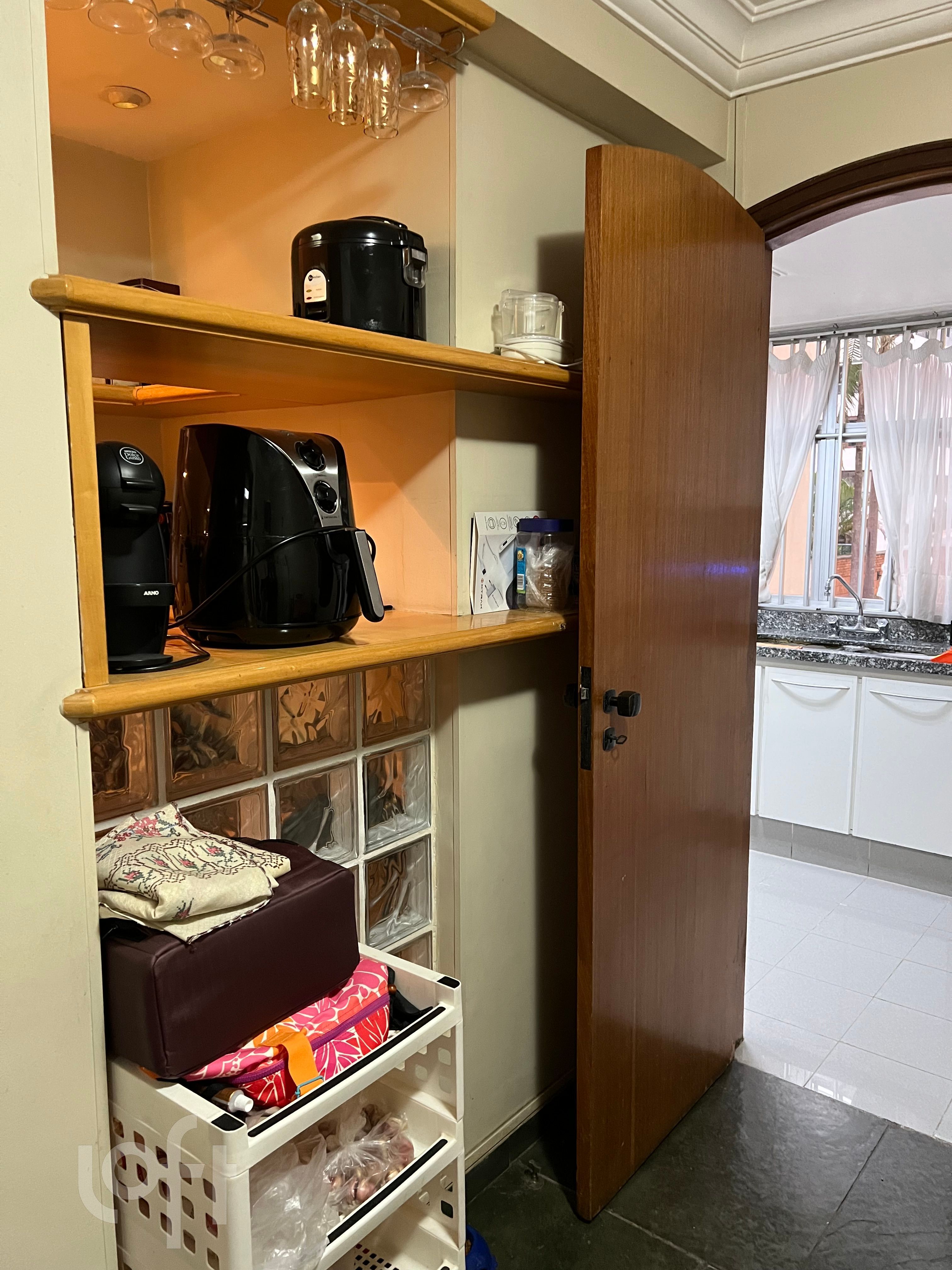 Apartamento à venda com 3 quartos, 135m² - Foto 7
