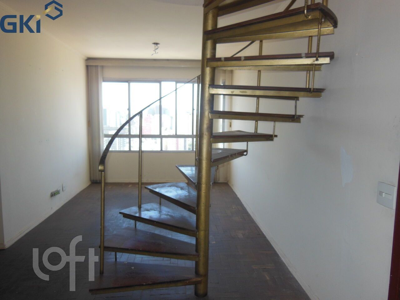 Apartamento à venda com 4 quartos, 140m² - Foto 2