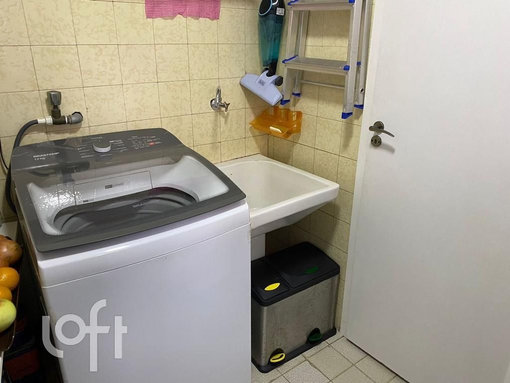 Apartamento à venda com 2 quartos, 69m² - Foto 11