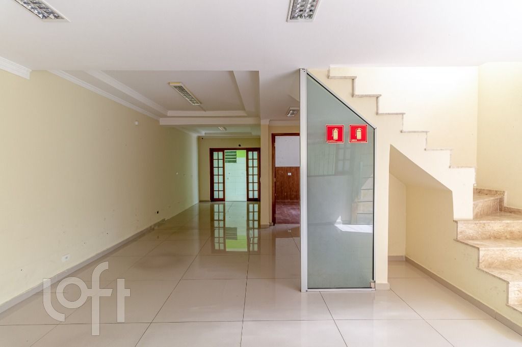 Casa, 4 quartos, 241 m² - Foto 2