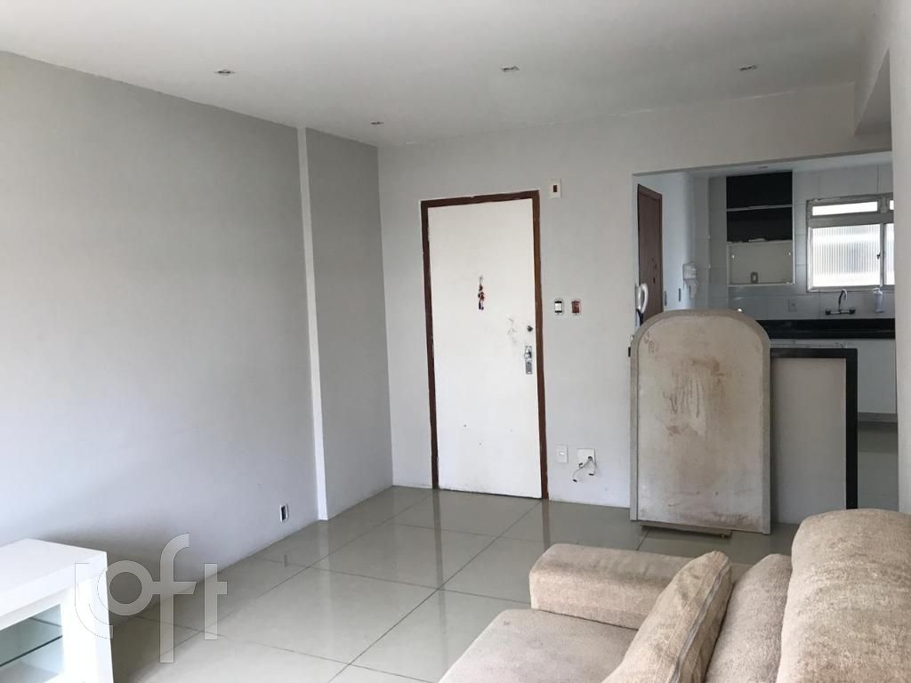 Apartamento à venda com 2 quartos, 82m² - Foto 4