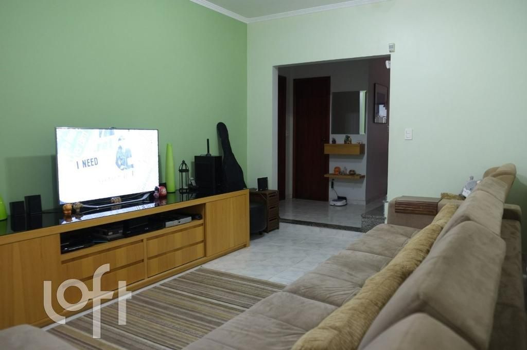 Casa à venda com 3 quartos, 210m² - Foto 1