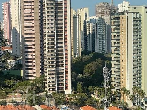 Apartamento à venda com 3 quartos, 180m² - Foto 4