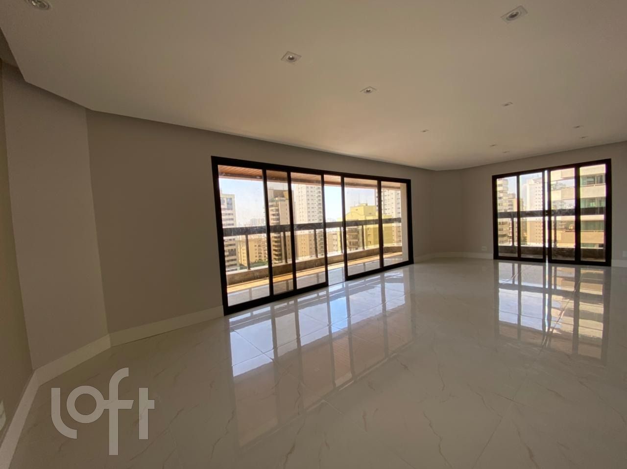 Apartamento à venda com 4 quartos, 342m² - Foto 19