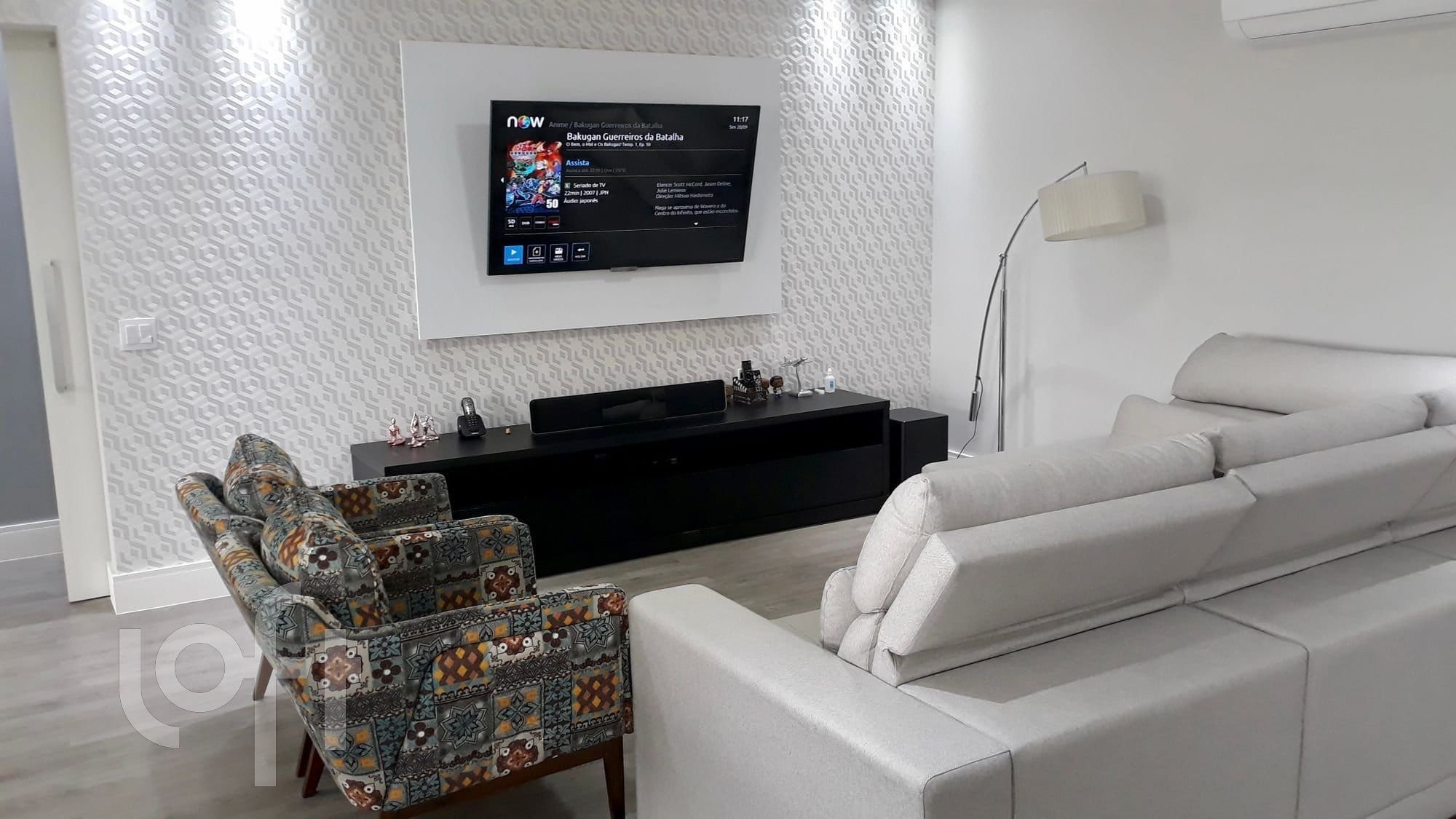 Apartamento à venda com 3 quartos, 157m² - Foto 2