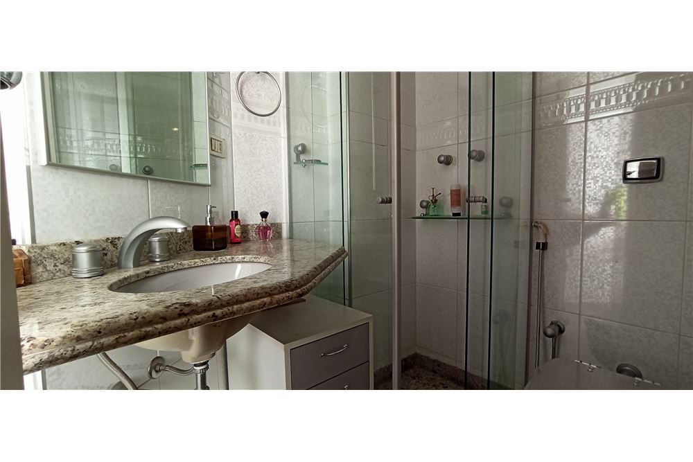 Apartamento à venda com 3 quartos, 165m² - Foto 18