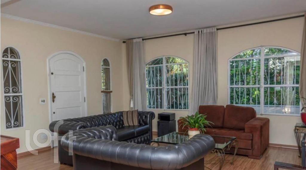 Casa, 3 quartos, 247 m² - Foto 1