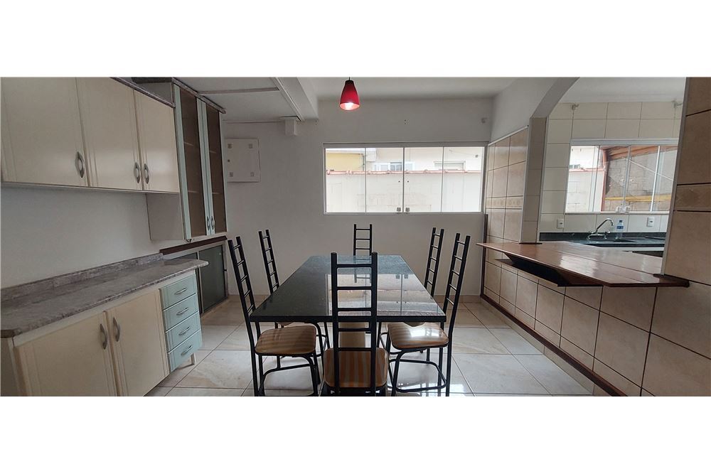 Casa, 3 quartos, 205 m² - Foto 2