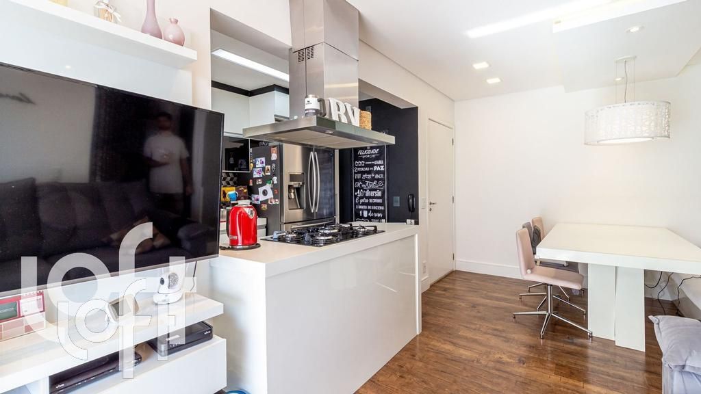Apartamento à venda com 2 quartos, 76m² - Foto 13