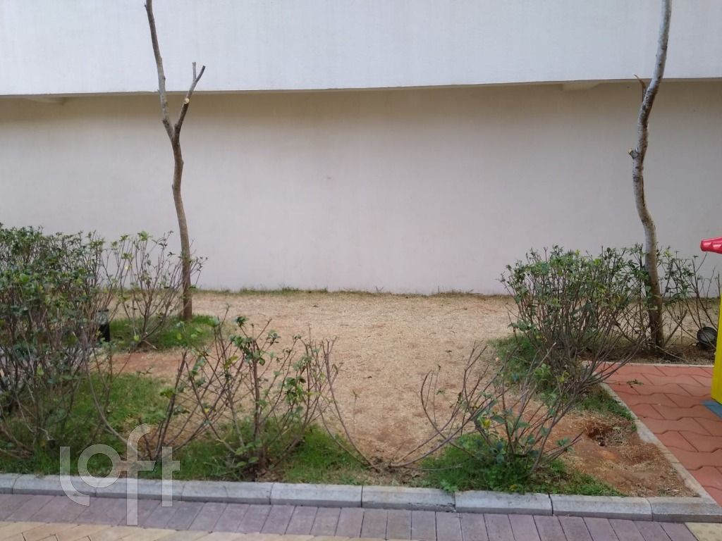 Apartamento à venda com 2 quartos, 40m² - Foto 27
