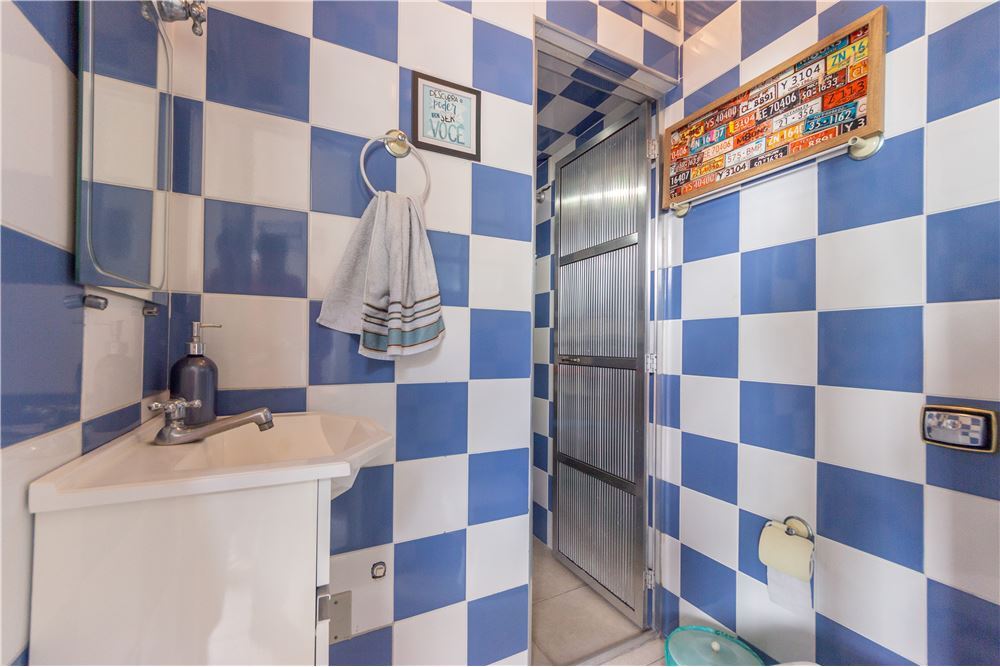 Casa à venda com 3 quartos, 380m² - Foto 4