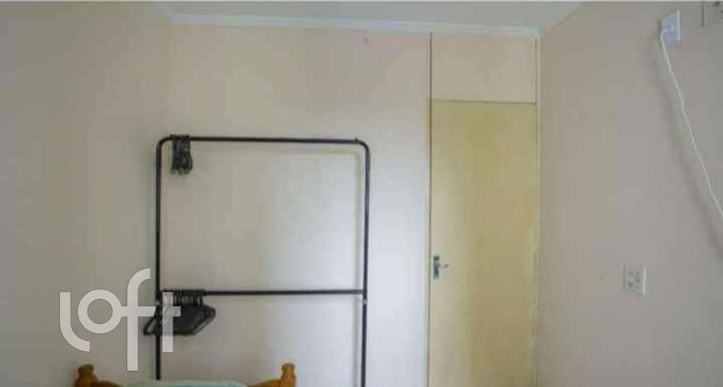 Apartamento à venda com 2 quartos, 42m² - Foto 3