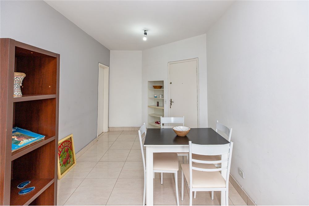 Apartamento à venda com 2 quartos, 62m² - Foto 6