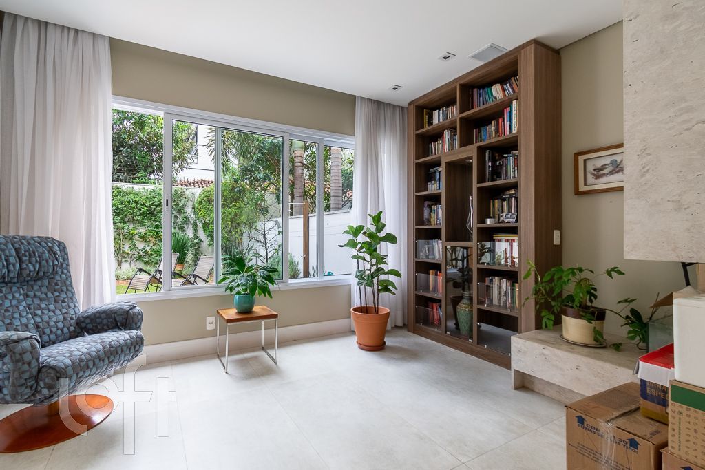 Casa à venda com 4 quartos, 332m² - Foto 10