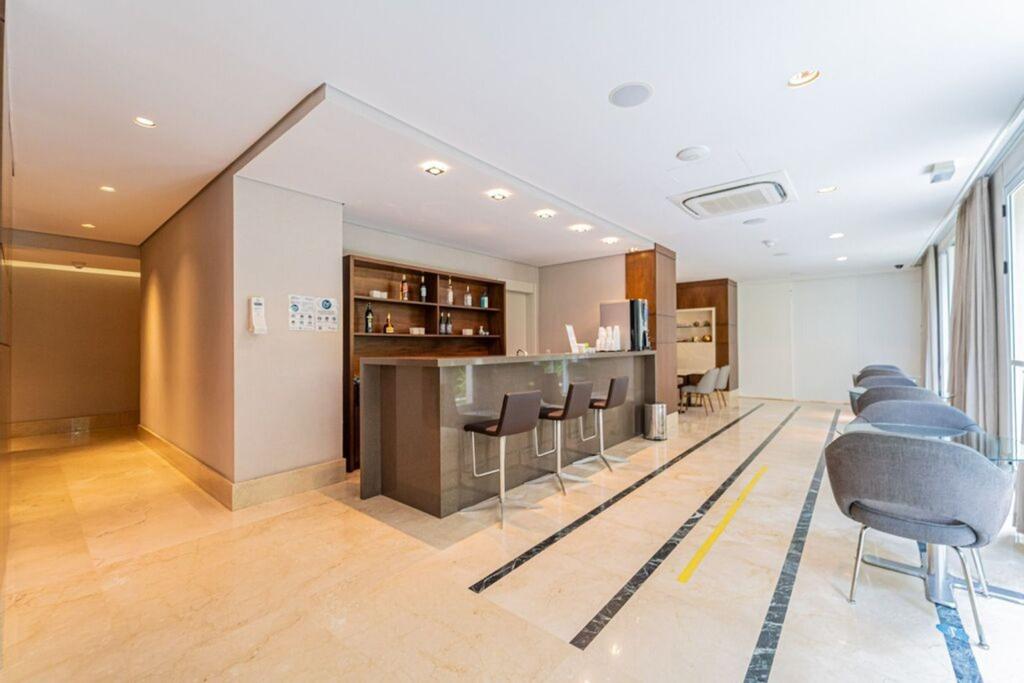 Apartamento, 1 quarto, 61 m² - Foto 2