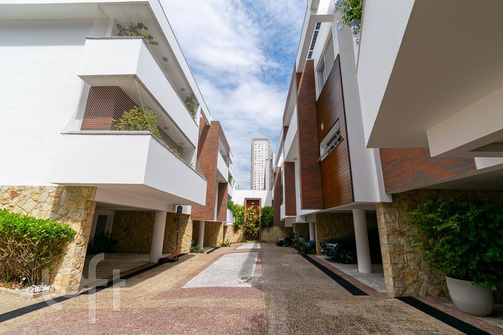 Casa à venda com 4 quartos, 332m² - Foto 48