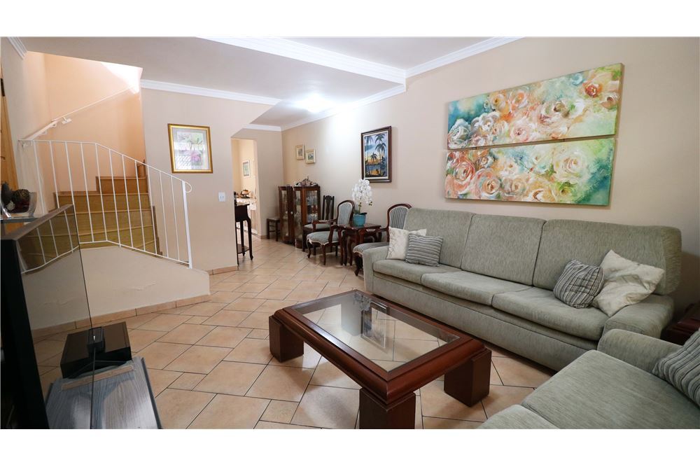 Casa, 3 quartos, 136 m² - Foto 2