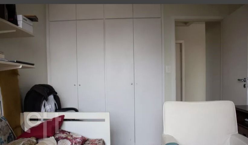 Apartamento à venda com 2 quartos, 75m² - Foto 13