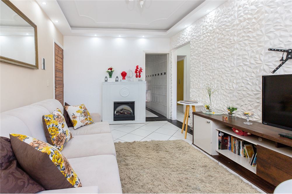 Casa à venda com 3 quartos, 170m² - Foto 2