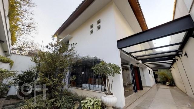 Casa, 5 quartos, 238 m² - Foto 1