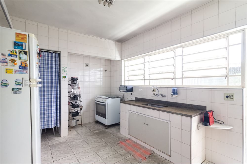 Casa à venda com 4 quartos, 307m² - Foto 15