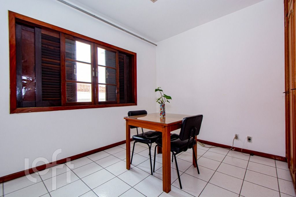 Casa à venda com 4 quartos, 244m² - Foto 11