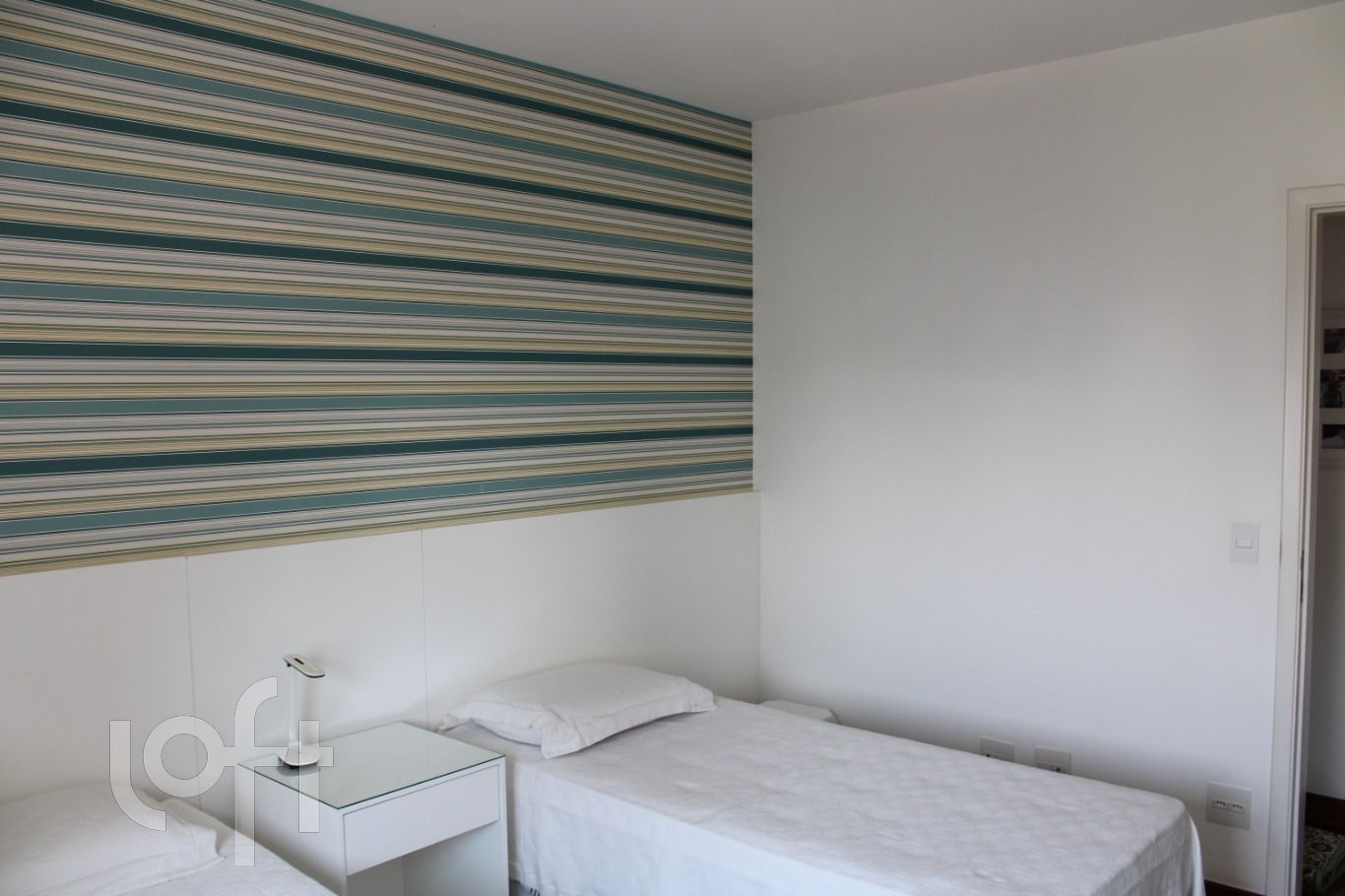 Apartamento à venda com 4 quartos, 234m² - Foto 7